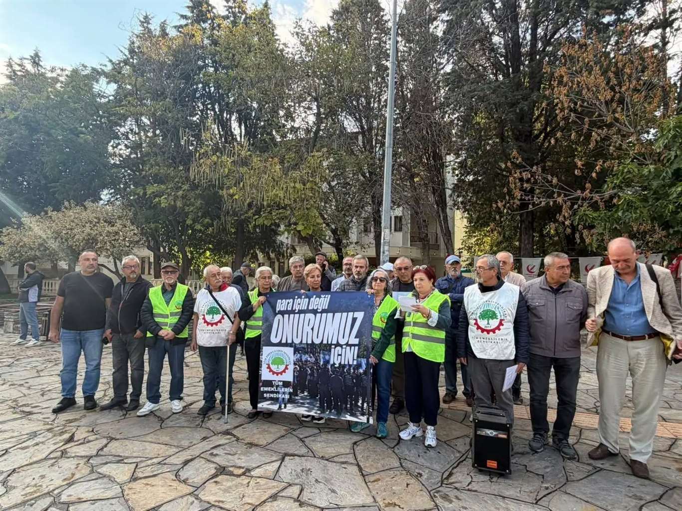 Emekliler Menteşe’de “insanca yaşam” için ses yükseltti haberi